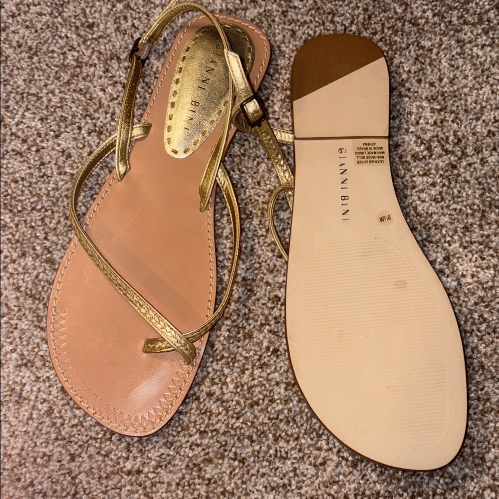 Gianni Bini 9.5 Metallic Gold sandals New